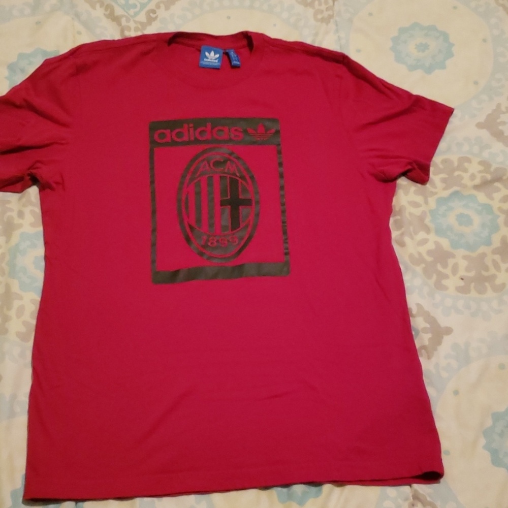 Adidas T-shirt